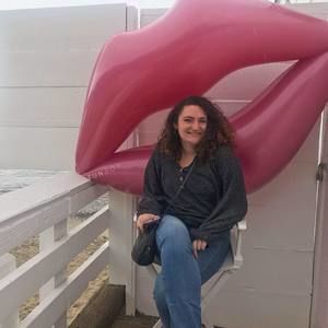 Meet your Posher, Caitlin